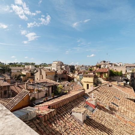 Apartment With Terrace In Via Del Pellegrino - FromhometoРим Екстер'єр фото
